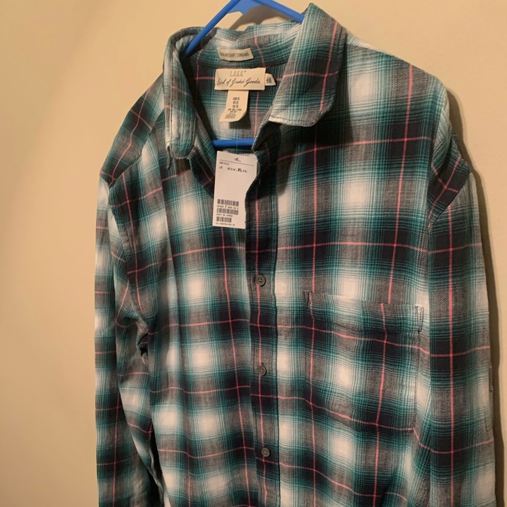 Men’s plaid button down